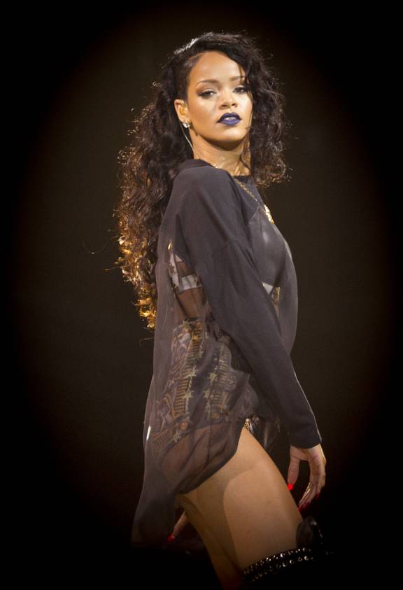 Review of Rihanna live at Bercy Arena - Mirror Online