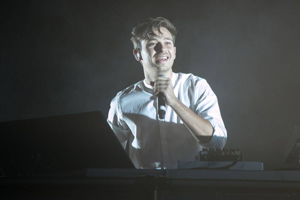 Flume Performs Sex Act On Stage At Burning Man Nz Herald 5683