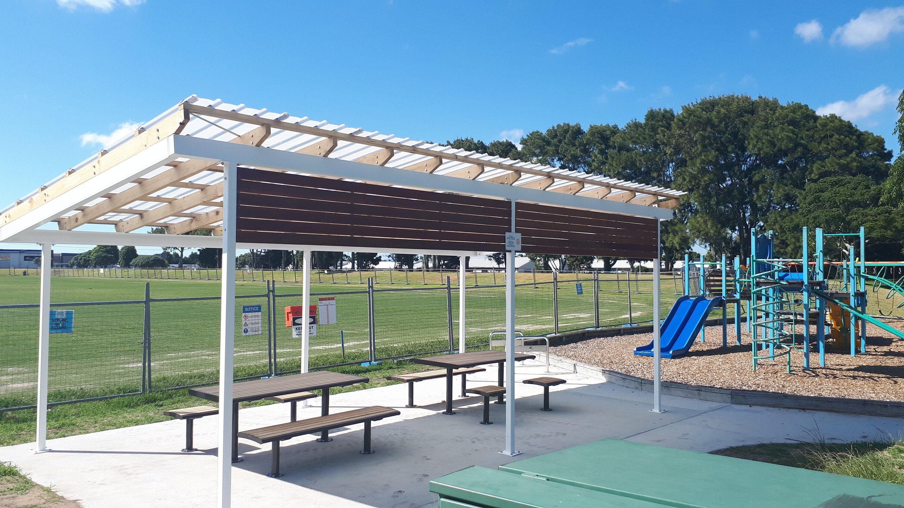 Construction of the sun shelter at Gordon Spratt Reserve was completed on January 24, 2025.
