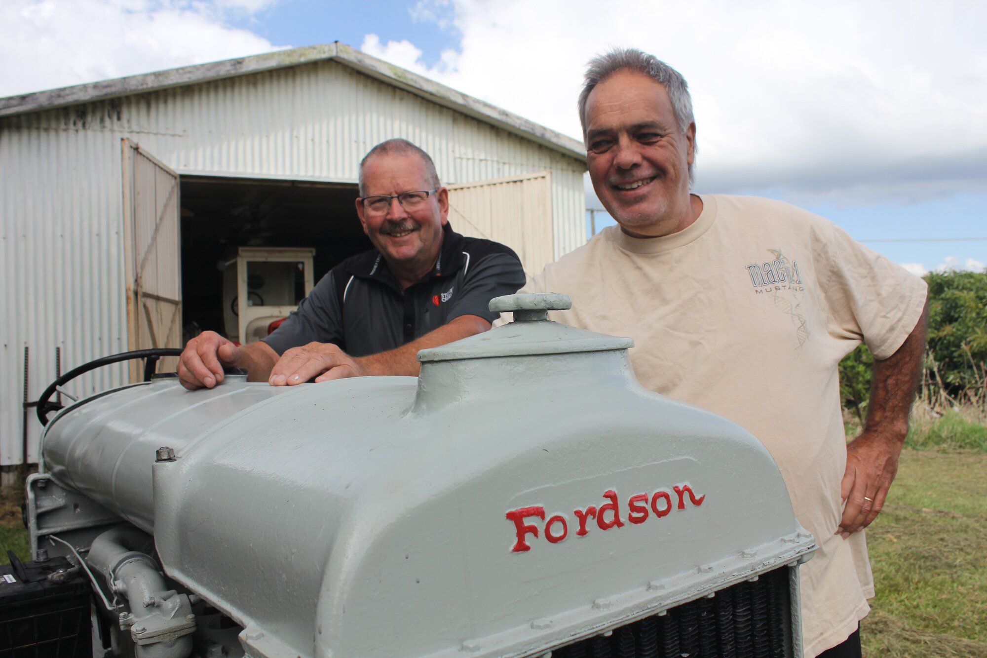  Tauranga Vintage Machinery Show organiser Terry Hobart (left) and truckie Jason Saunders. Photo/Debbie Griffiths