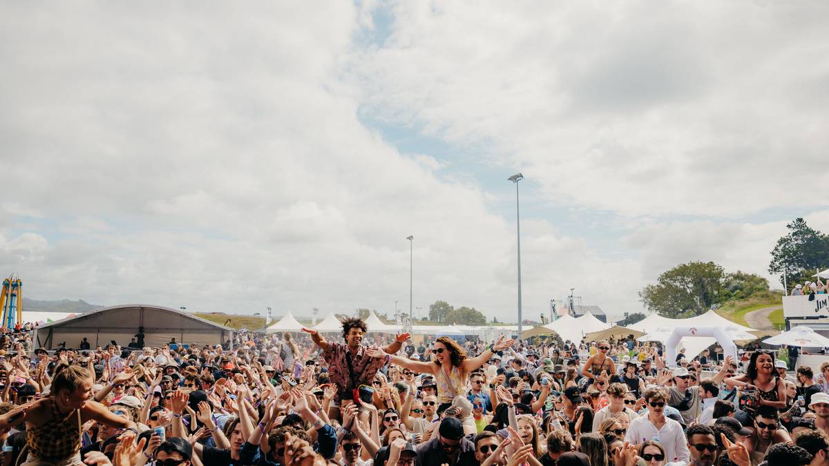 Mount Maunganui Backpackers full amid busy festival season NZ Herald