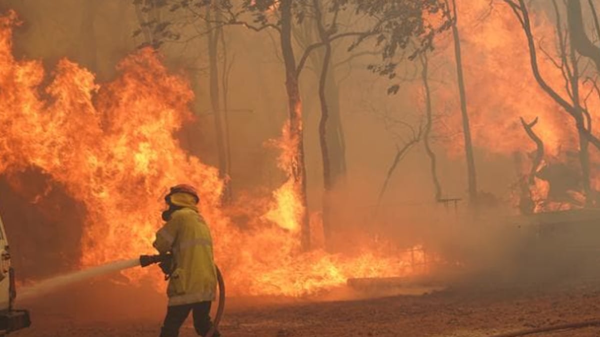 Bushfire v Západnej Austrálii: 56 domov bolo zničených, obyvatelia tvrdia, že na evakuáciu bolo neskoro