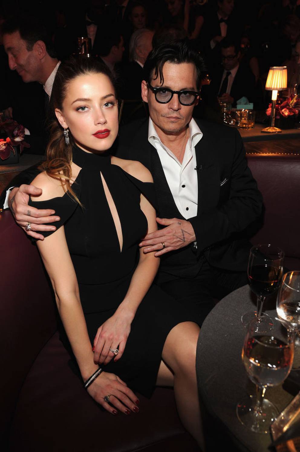Johnny Depp V Amber Heard Heard Grilled Over Claims Depp Broke Her Nose Nz Herald