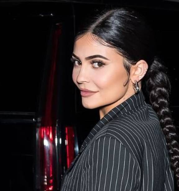 Kylie Jenner Explains Why She Disabled Instagram Comments on Her Pictures