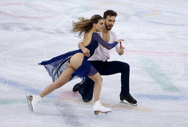 Winter Olympic Skater Covers Up After Wardrobe Malfunction Flashing Her