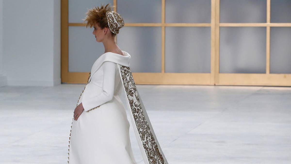Chanel Couture Spring 2014 Finale Pregnant Bride Dress
