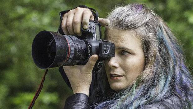 Upper Hutt photographer Mandi Lynn wants women to show greater compassion for their bodies.