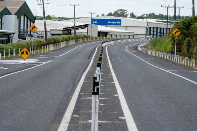 The median barriers on State Highway 2 in Aongatete. Photo / David Hall