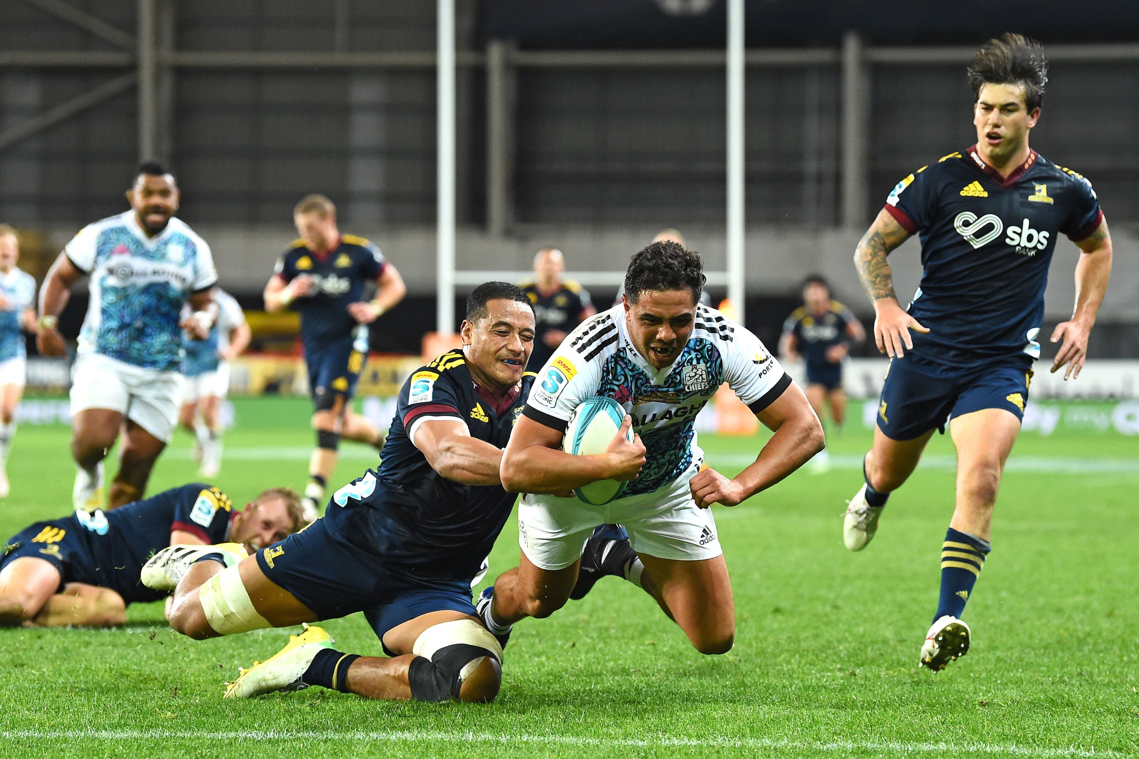 Nine-try Chiefs crush Super Rugby's Western Force in Hamilton