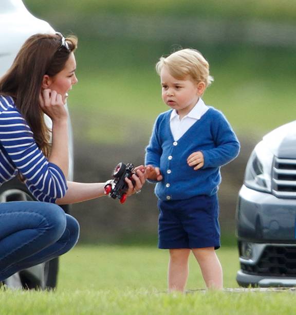 Which royals are left-handed? From Prince William to Prince George