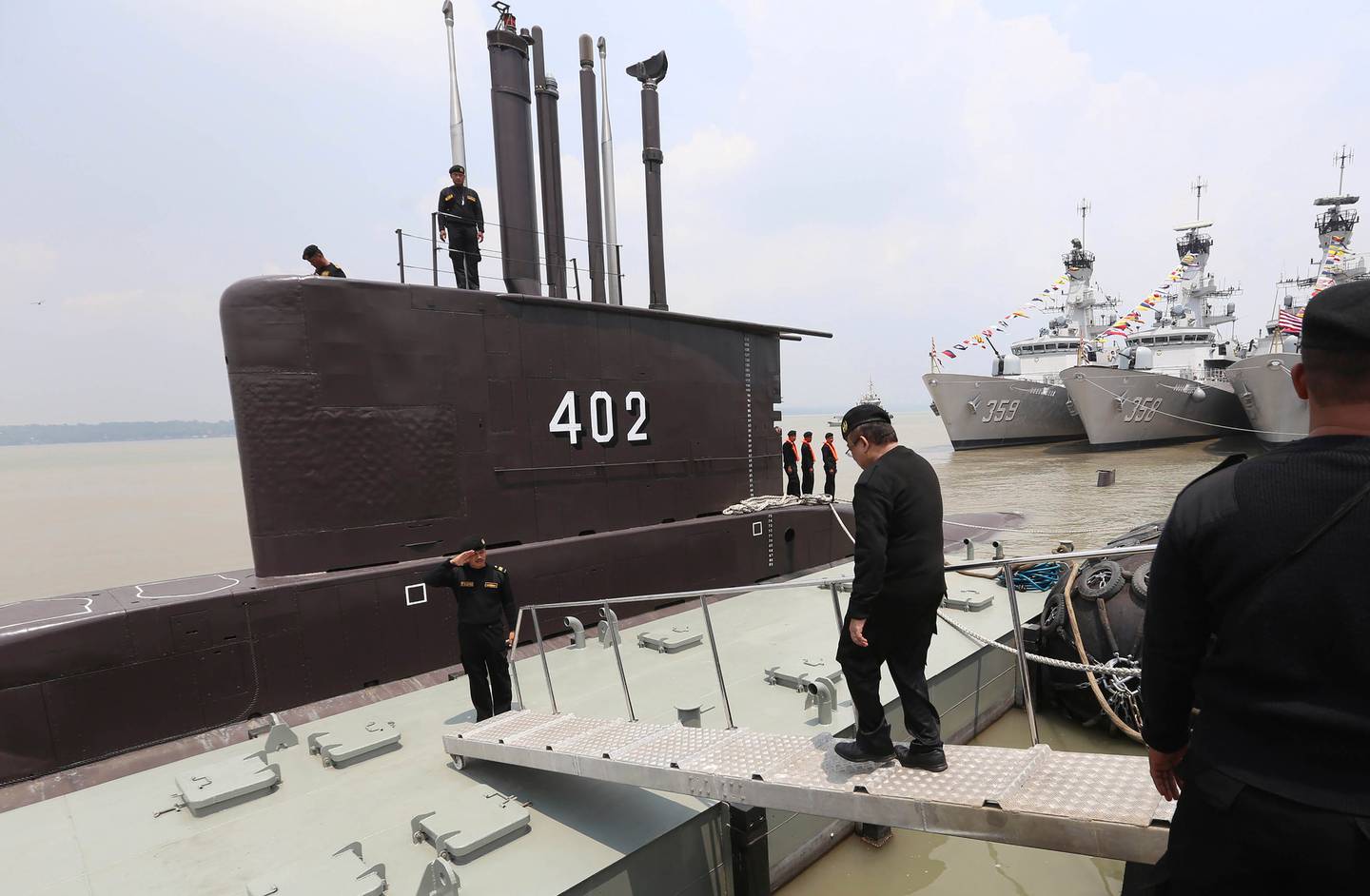 The crew of the Indonesian Navy submarine KRI Nanggala salute an officer in Surabaya, East Java, Indonesia, in 2014. Photo / AP