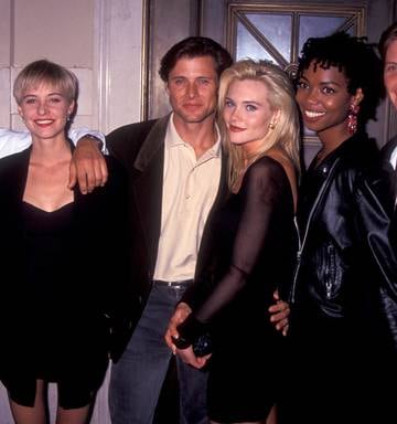 'Melrose Place' star Amy Locane returning to jail over ...