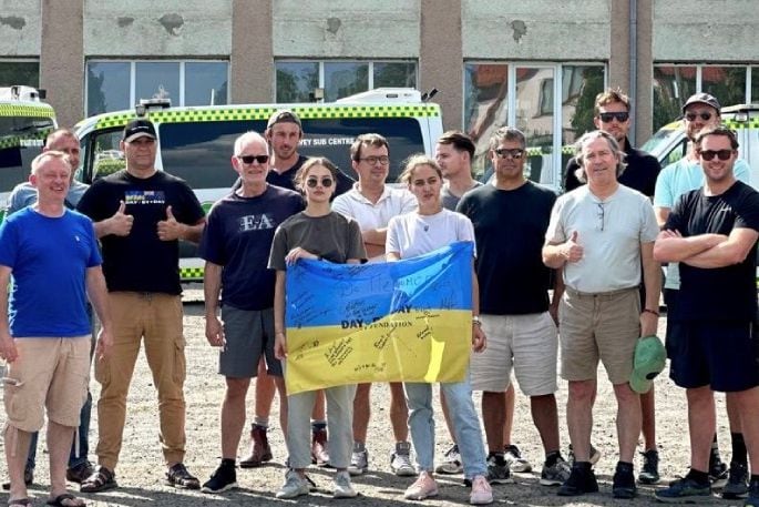 The European drivers handing over to the Ukrainian drivers at the border. 