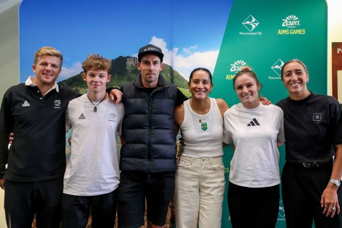 Black Sticks striker and two-time Olympian Sam Lane, Olympic speed climber Julian David, Ultraman world champion Simon Cochrane, Black Ferns Sevens players and gold medalists Shiray Kaka, Michaela Blyde, and Sarah Hirini. 