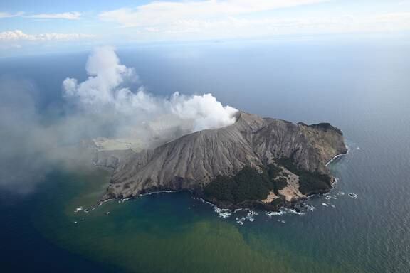 Whakaariwhite Island Eruption Worksafe Review Months Overdue Nz Herald 8978