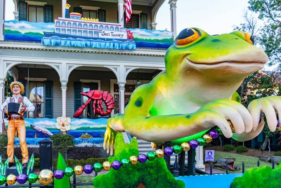Covid 19 Mardi Gras Not Cancelled As 3000 Houses Become Festive Floats Nz Herald