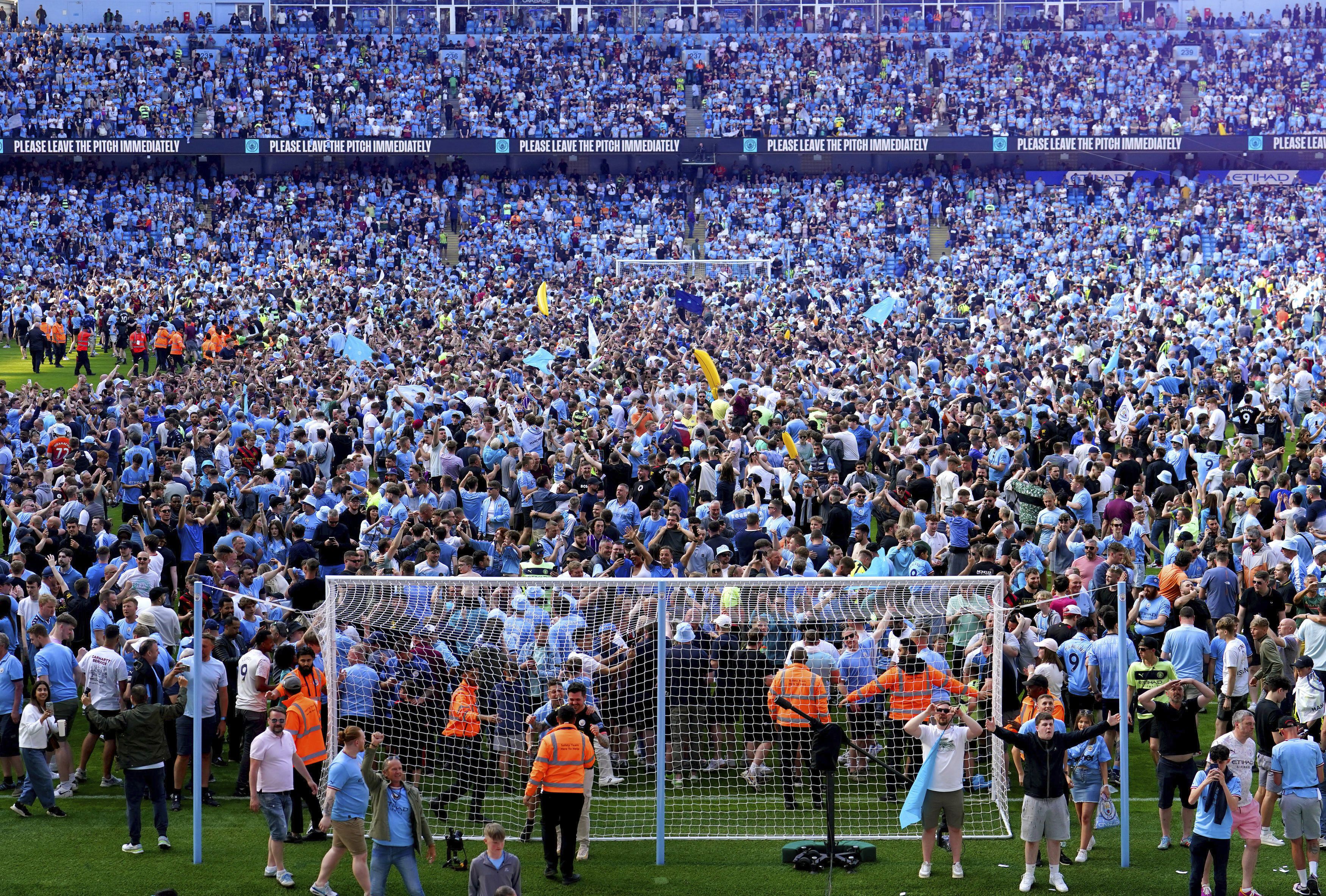 Manchester City celebrate Premier League title with 1-0 win over Chelsea