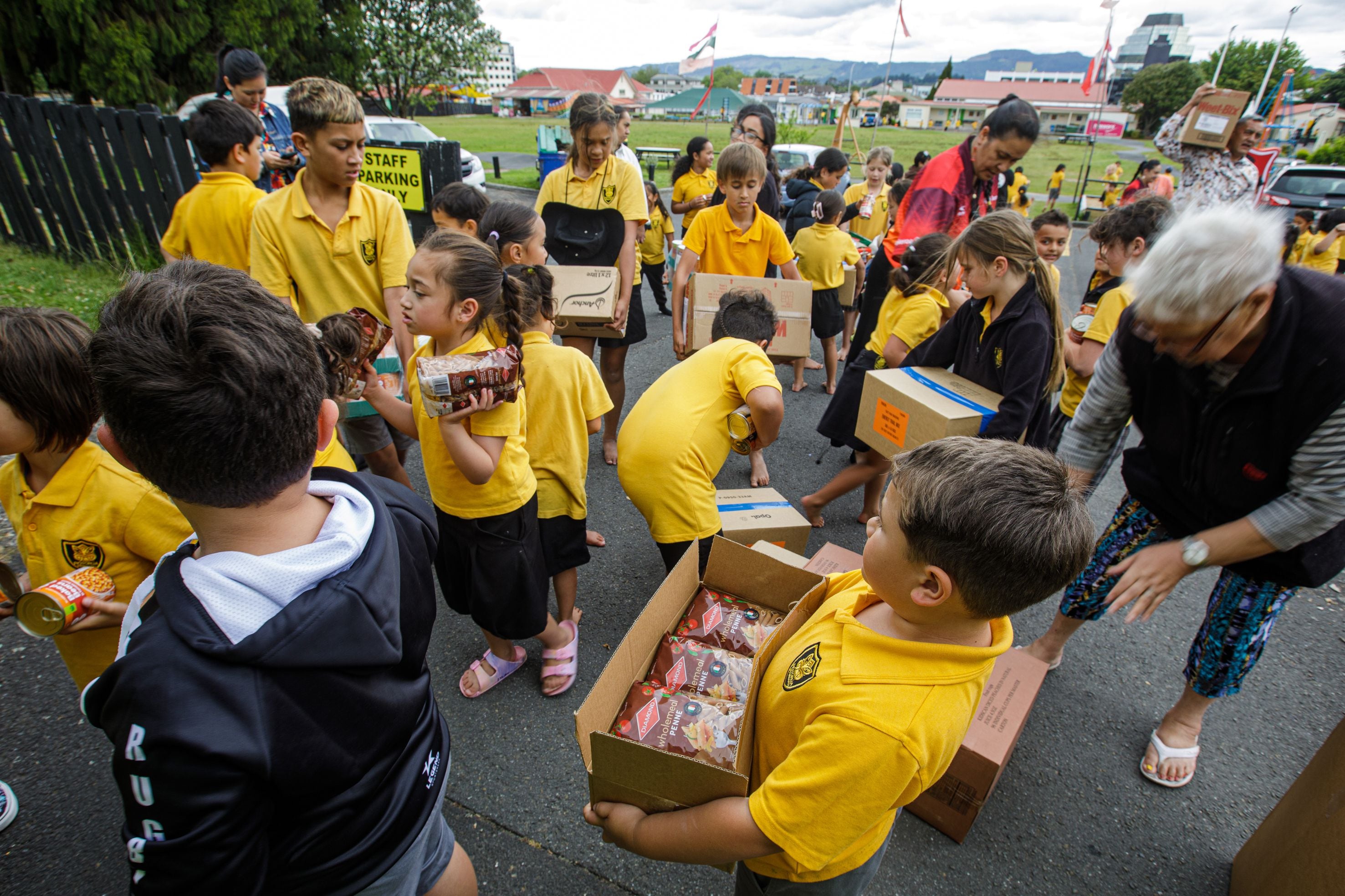 Rotorua Daily Post Christmas Appeal: The Hits Fill the Bus rolls around ...