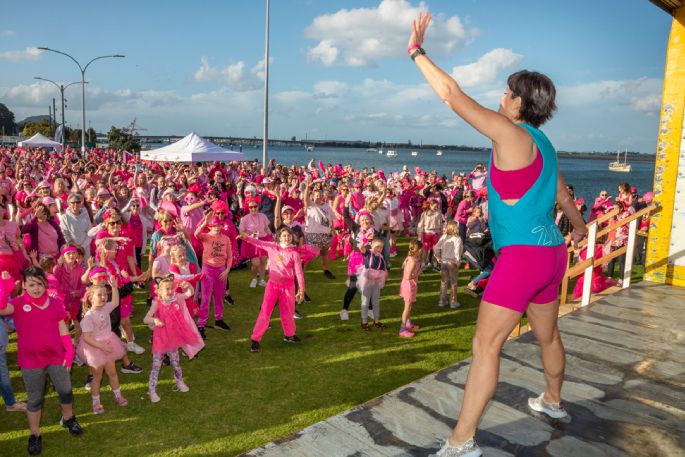 The 2024 HOT Pink Walk. Photos by Alana from Alana Dresner Photography and Sarah from Beaufoy Imagery.