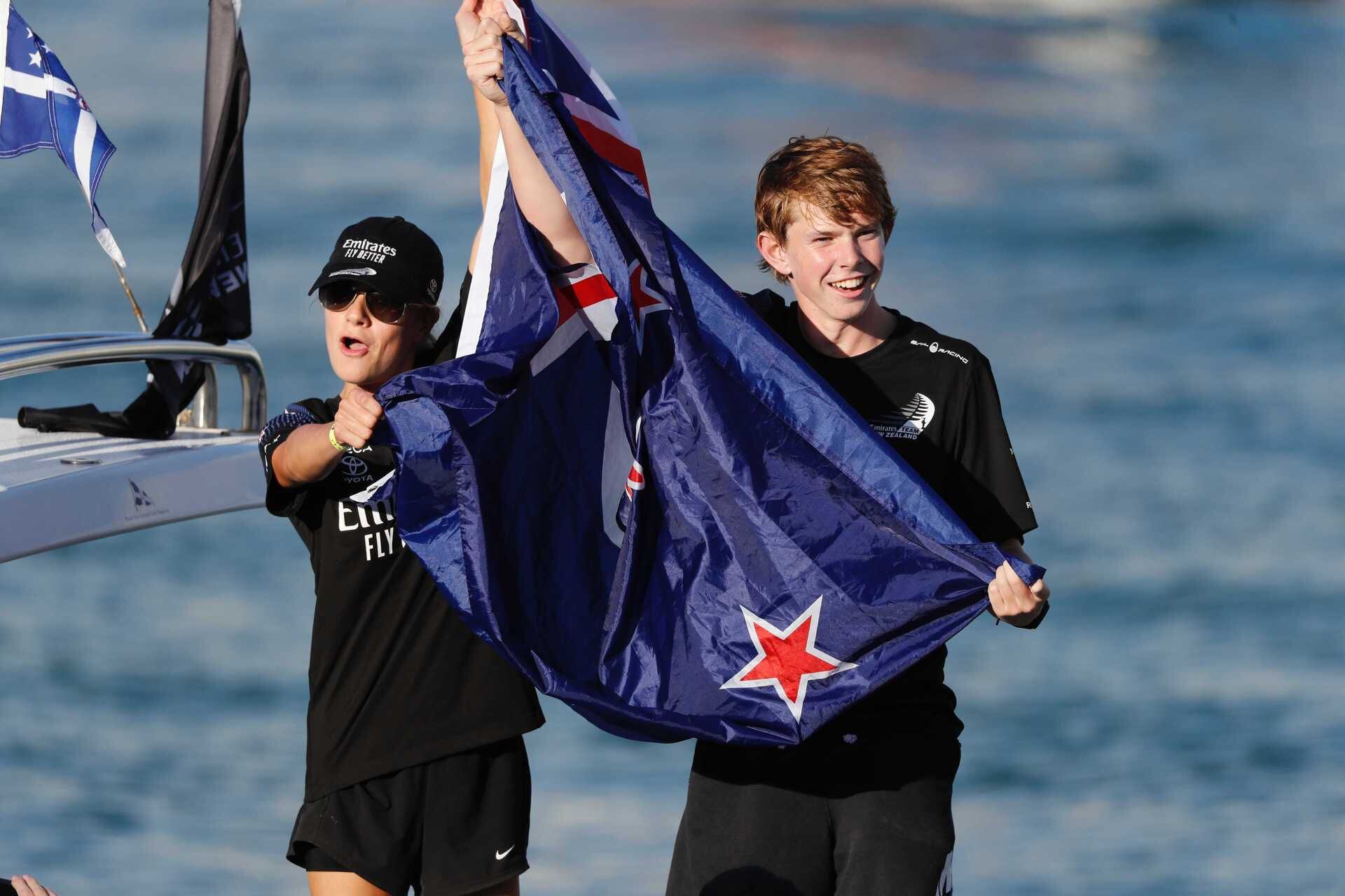 America's Cup 2017: Team NZ hurl $3000 Louis Vuitton bags to crowd - NZ  Herald