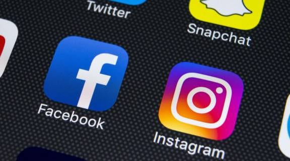 Facebook and Instagram owner Meta threatens to cut off news in
