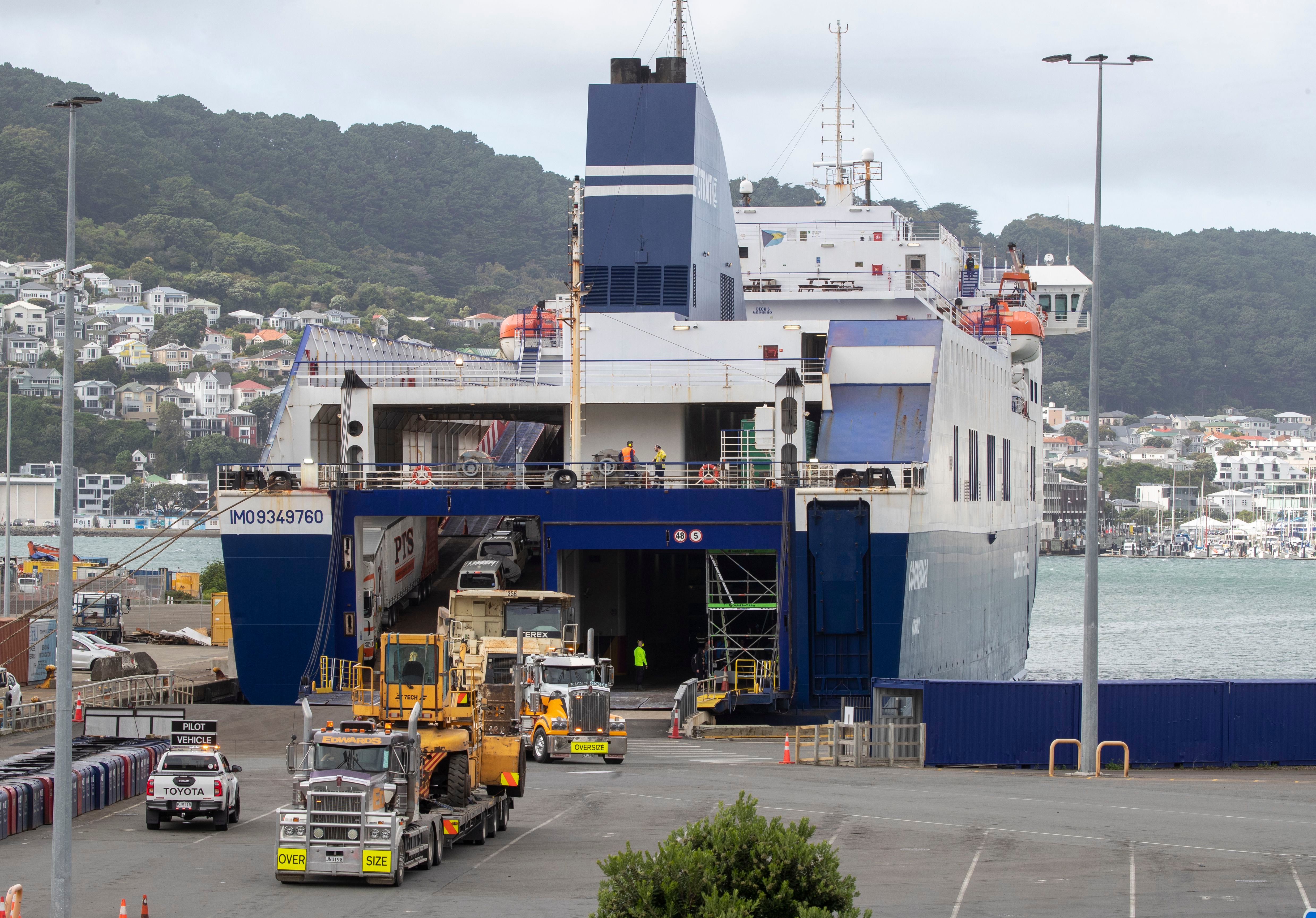 Dire Strait Bluebridge Cook Strait ferry forced to turn back  