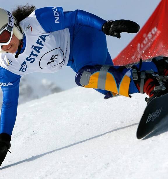Champion snowboarder Julie Pomagalski dies in avalanche