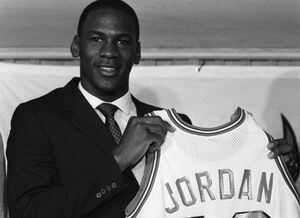 Basketball: The Chicago Bulls' reaction to drafting Michael Jordan wasn't  what you think it would be - NZ Herald