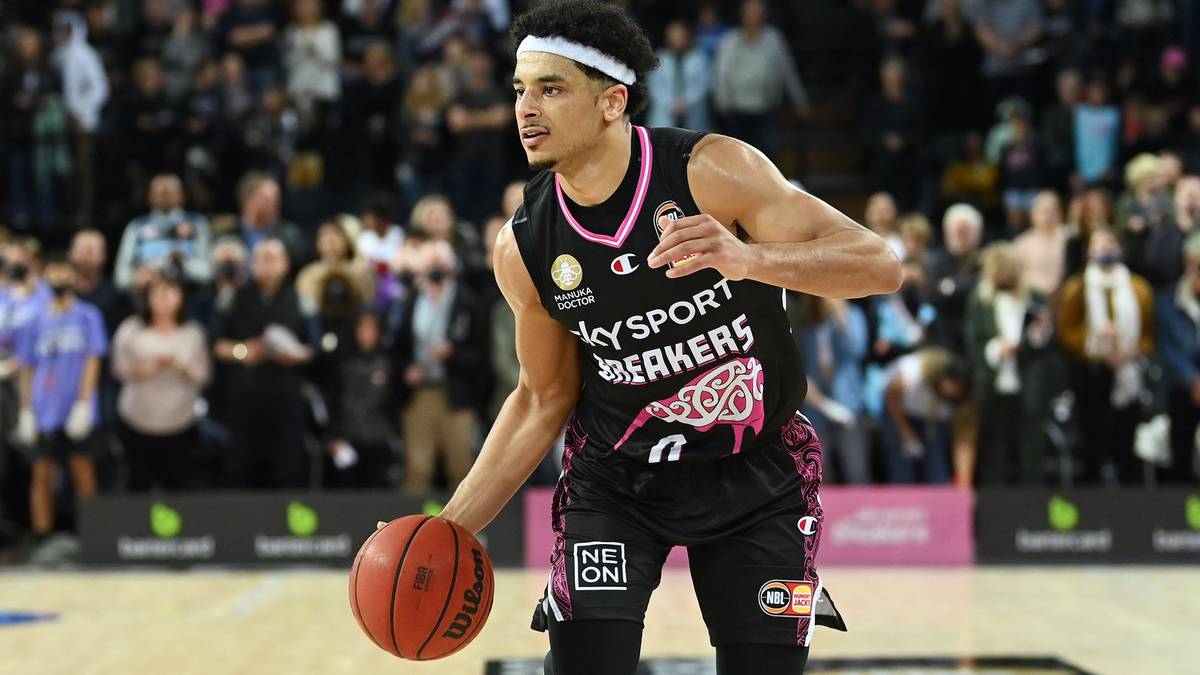 Basketball: Axed Breakers star Tai Webster makes vaccine U-turn to join EuroLeague club Žalgiris Kaunas – NZ Herald