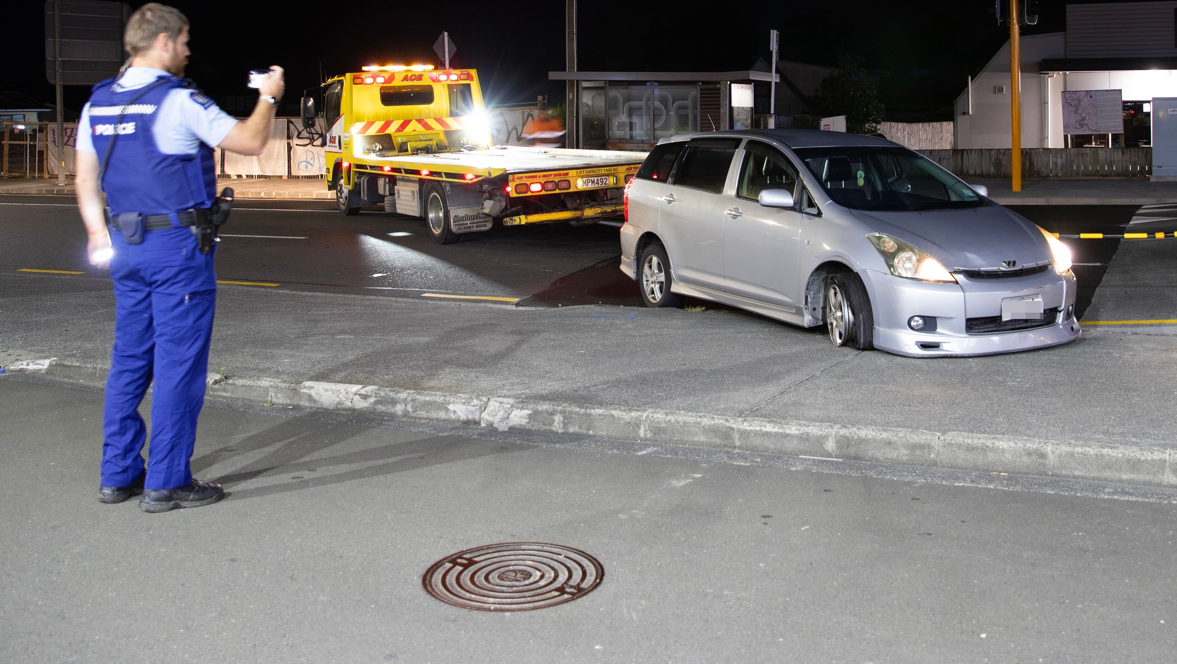 Auckland crime: Teenagers snapped travelling 180km/h on motorway overnight  - NZ Herald