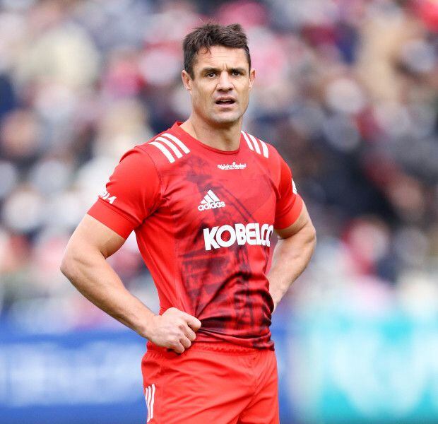 Dan Carter explains the right-footed conversion - NZ Herald
