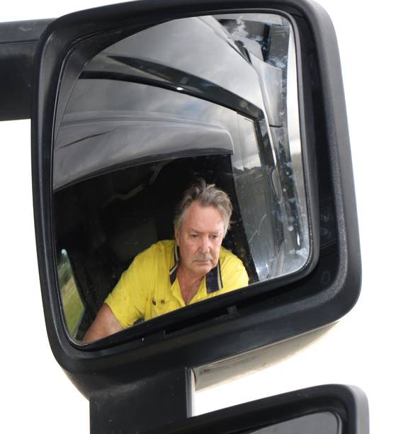 How to Get Your Car Mirrors to Shine Like Glass - KAKE