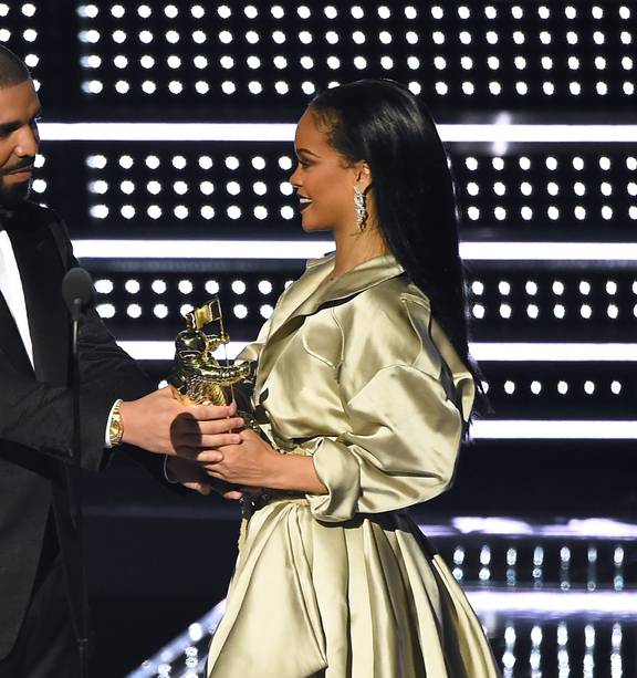 Drake and Rihanna Do Post-MTV VMA Date-Night Style