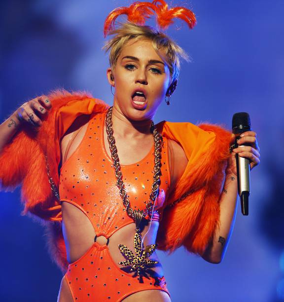 576px x 613px - Miley Cyrus film pulled from porn festival - NZ Herald