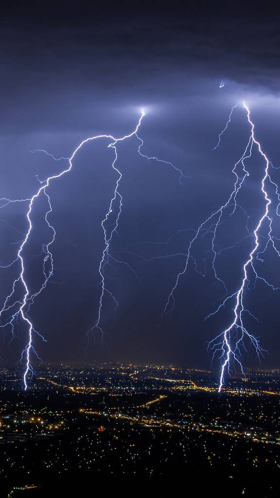 Thunderclouds that cause lightning strikes increasing in frequency - NZ  Herald