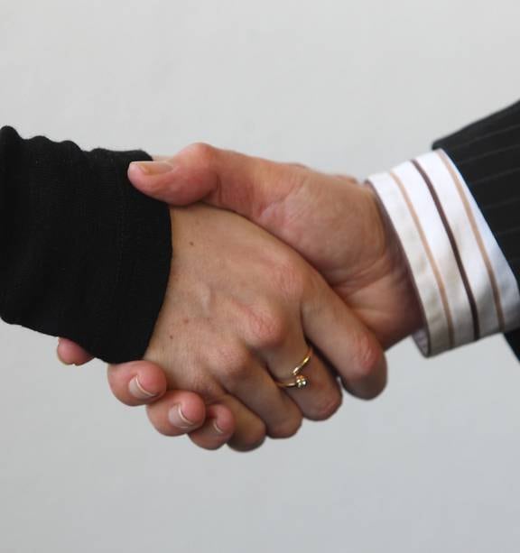 Stop shaking hands. Do this instead