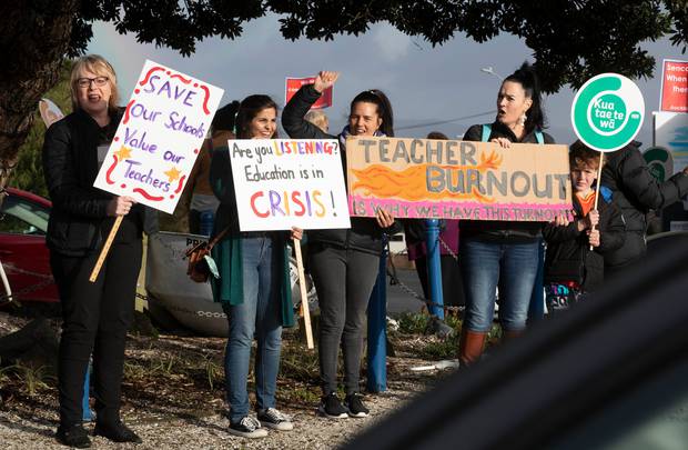 Teachers matter. Частная школа взмах Санкт-Петербург. American equality. Логотип школы взмах. Реализация политики affirmative Action в США.