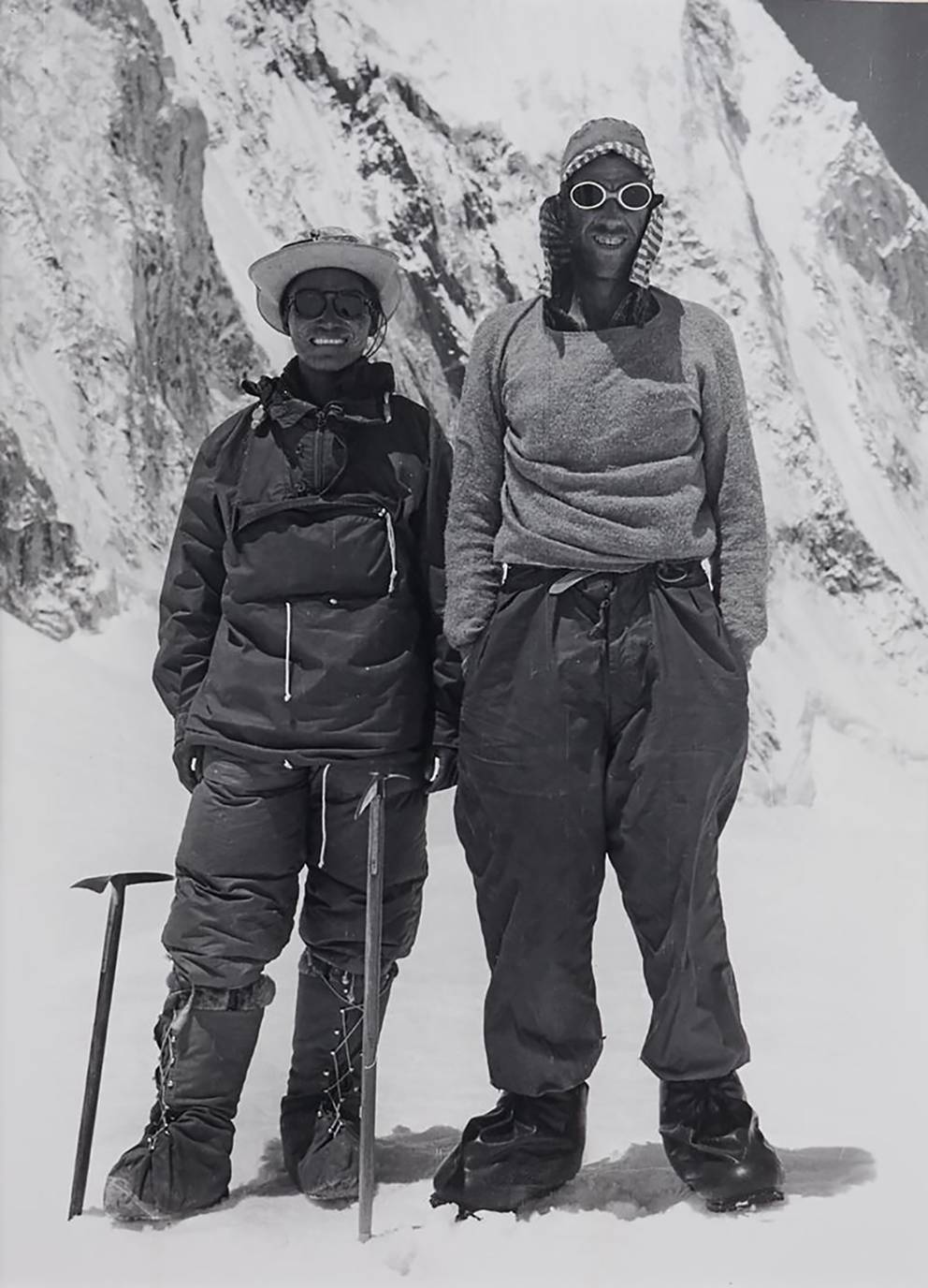 Original Photos Of Sir Edmund Hillarys Epic Summit Of Mt Everest Up For Auction Nz Herald 