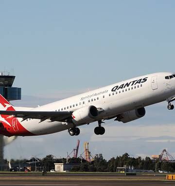 Qantas Cargo Plane Loses Cabin Pressure Leaving Pilot