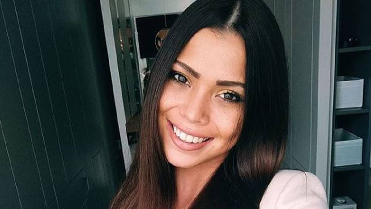 Ivana Smit Found Naked After Fall Cops Probing Model Balcony Death As Murder Nz Herald