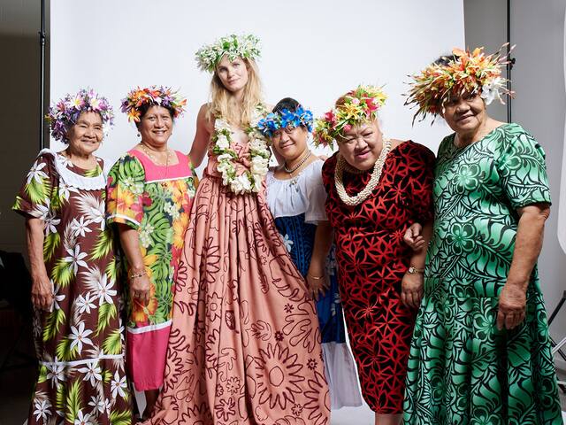 Ladies Hawaiian Flower Bra - I Love Fancy Dress