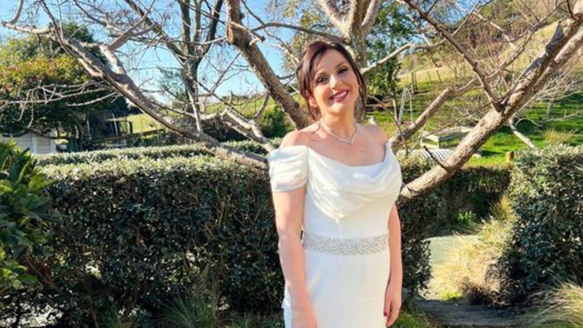 Brides Dress Up Disasters The Night Before Their Wedding: How A Stranger Saved The Day