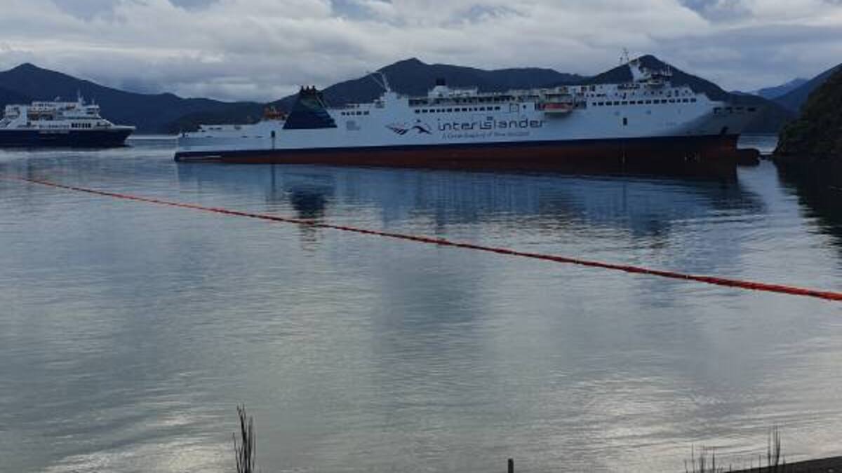 'Lost the ability to steer the ship': Minister gives update on grounded Interislander