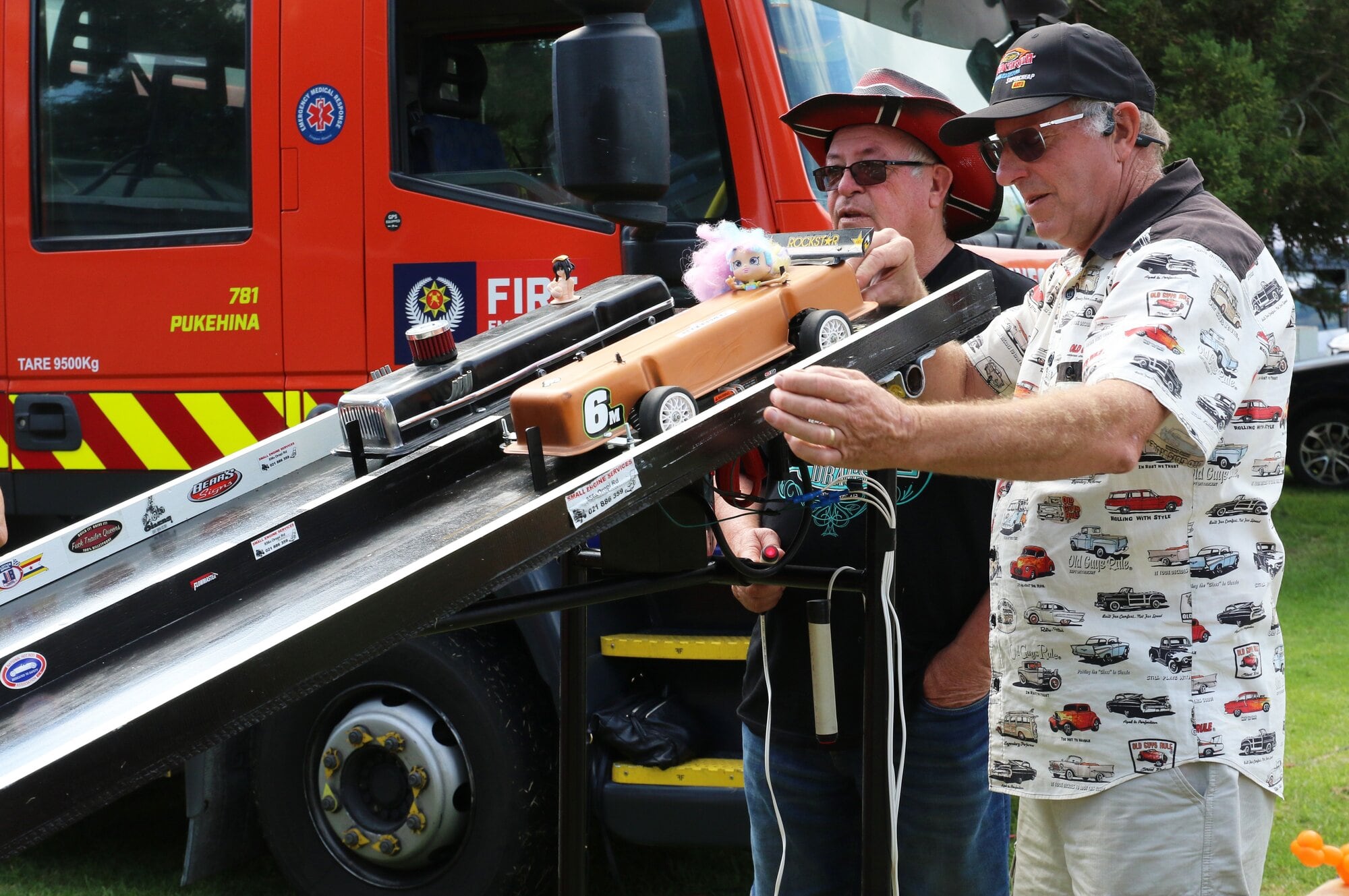  Rocker cover racing proved popular. Photo / Stuart Whitaker