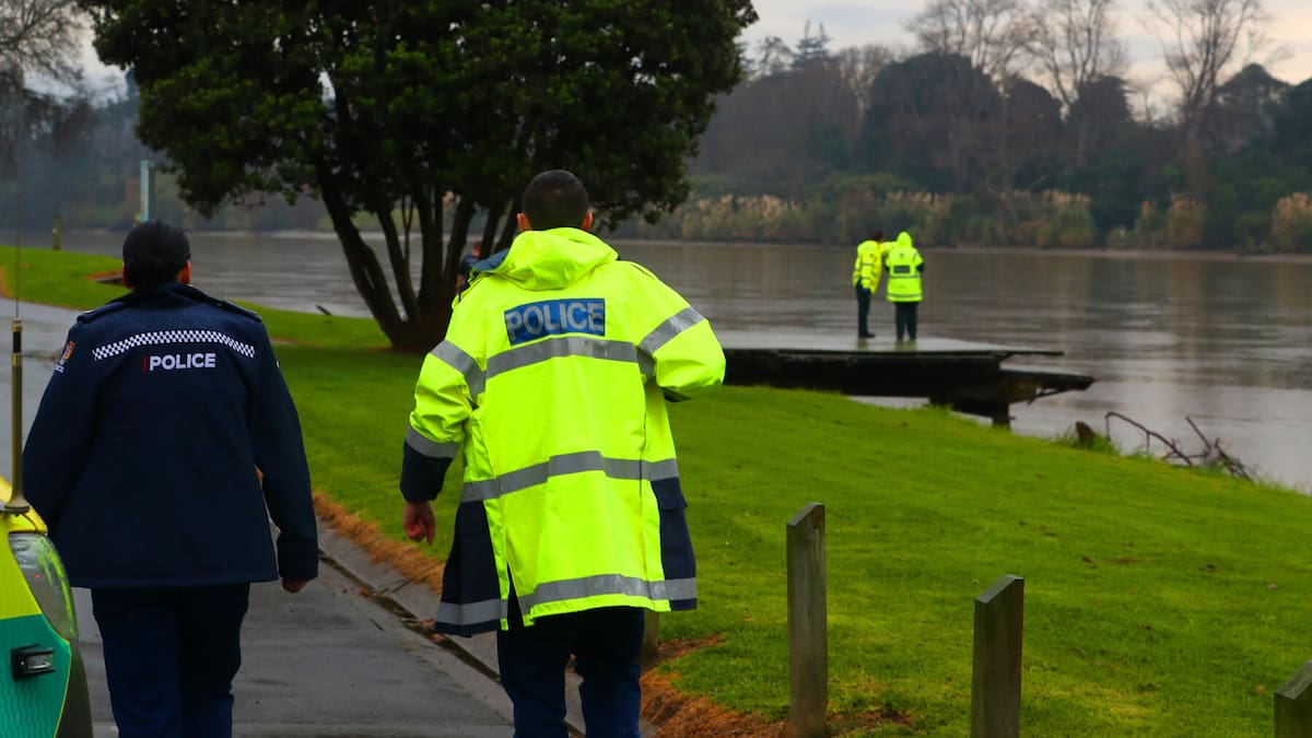 Search for shirtless man who vanished in Whanganui River ongoing; rāhui in place