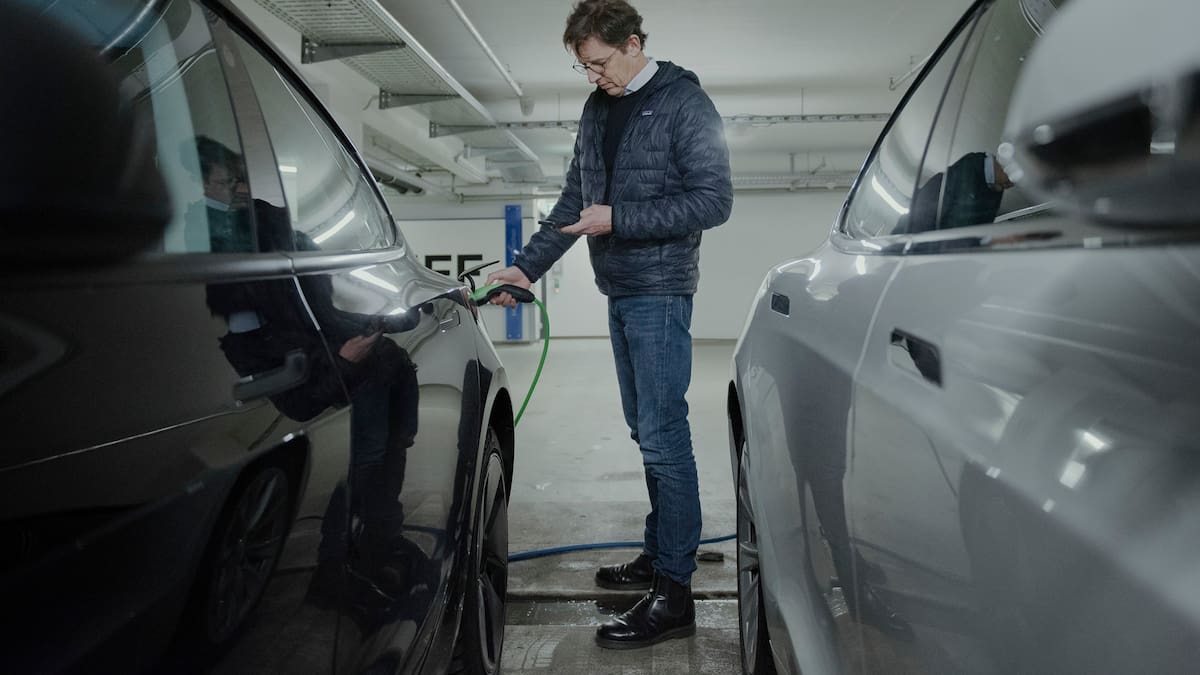 How electric car batteries might aid the grid (and win over drivers)