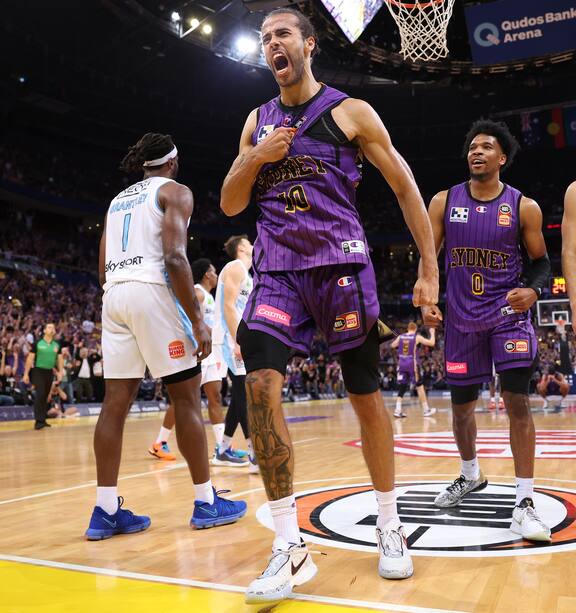 New Zealand Breakers fall at final hurdle as Sydney Kings claim back-to-back  NBL championships - NZ Herald