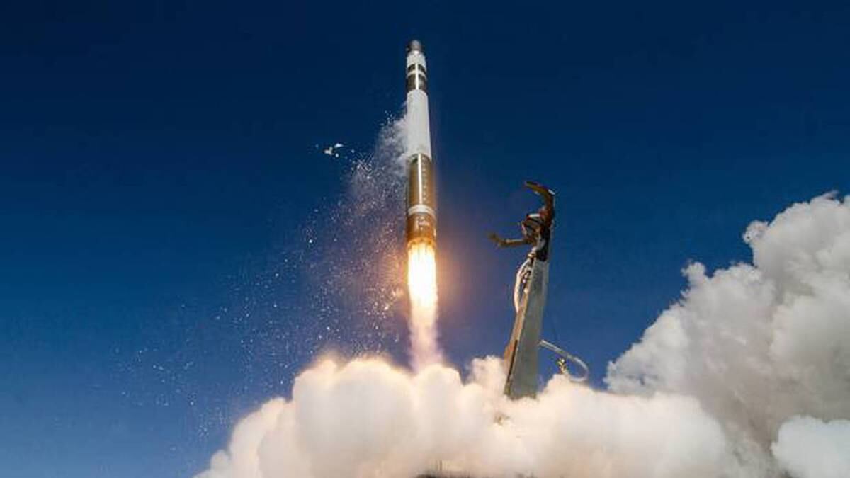 US billionaire stranded in NZ makes good on Rocket Lab promise, donates  $286k to Starship - NZ Herald